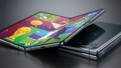 Motorola Razr Fold: Book-Style Αναδιπλούμενο
