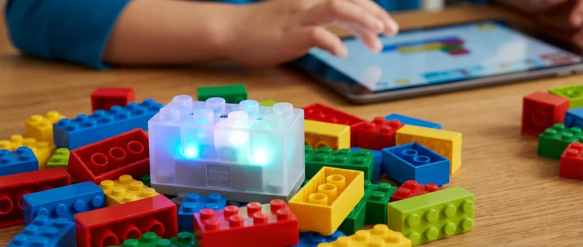 LEGO Smart Brick με Bluetooth και αισθητήρες κίνησης ενσωματωμένους